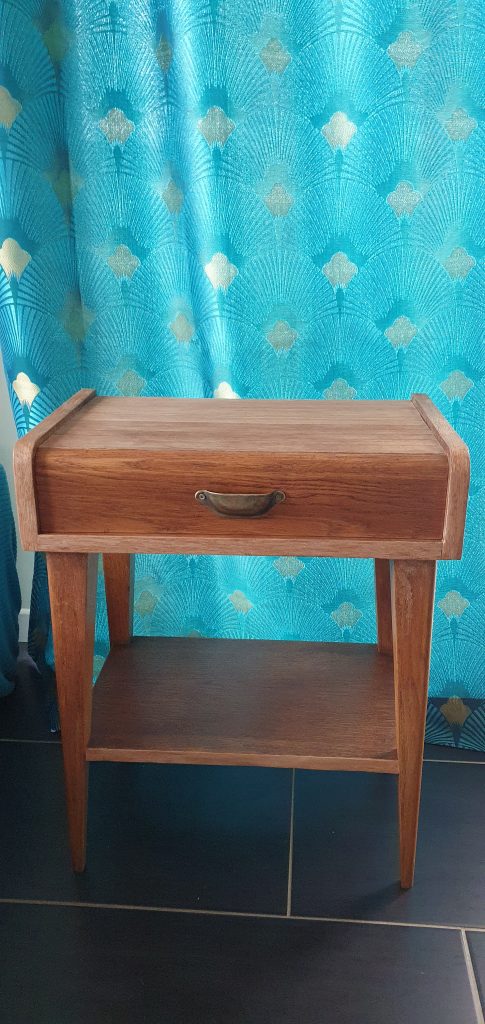 chevet ou bout de canapé pieds compas