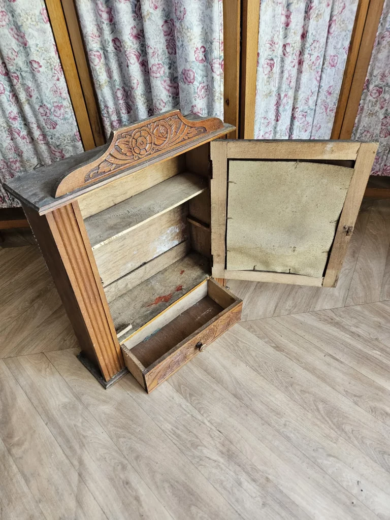 armoire de toilette art déco